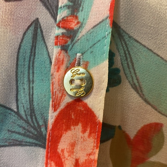 Guess vtg red & green floral button down - Picture 5 of 8